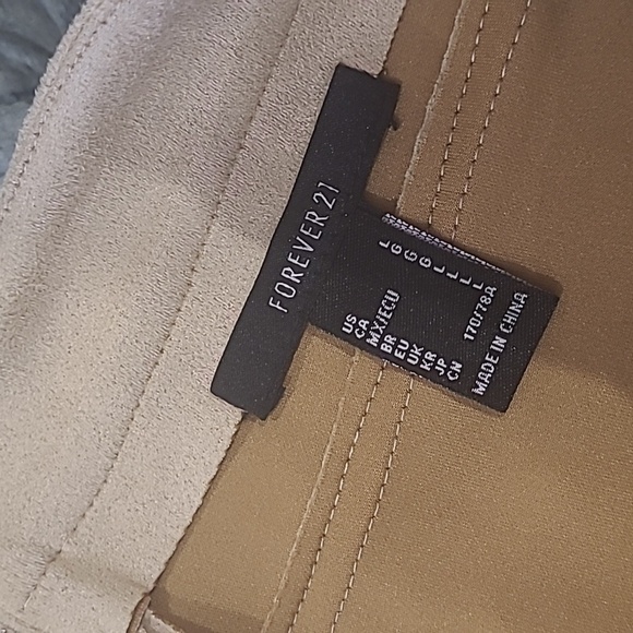 Sale!! FOREVER 21 Faux suede cappucino high rise shorts Large new - Picture 5 of 5